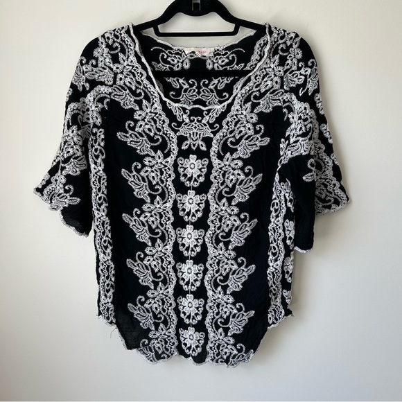 Solitaire Tops - Solitaire Black and White Embroidered Blouse